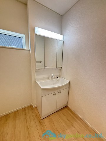 平塚市山下第15　新築戸建　全4棟2号棟の独立洗面台