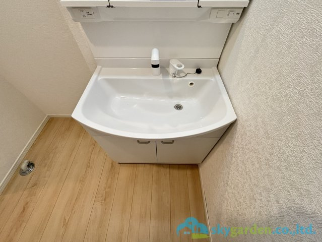 平塚市山下第15　新築戸建　全4棟2号棟の独立洗面台