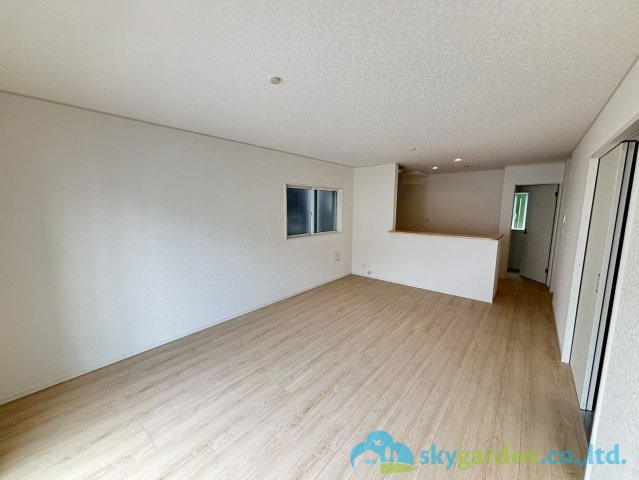 平塚市山下第15　新築戸建　全4棟2号棟の居間・リビング
