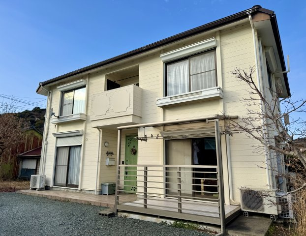 浜名区引佐町井伊谷　中古戸建ての外観|2013年に内装外装リフォームされている美邸です！屋根も張替えされています！敷地内小屋もありますが更地渡しになります。