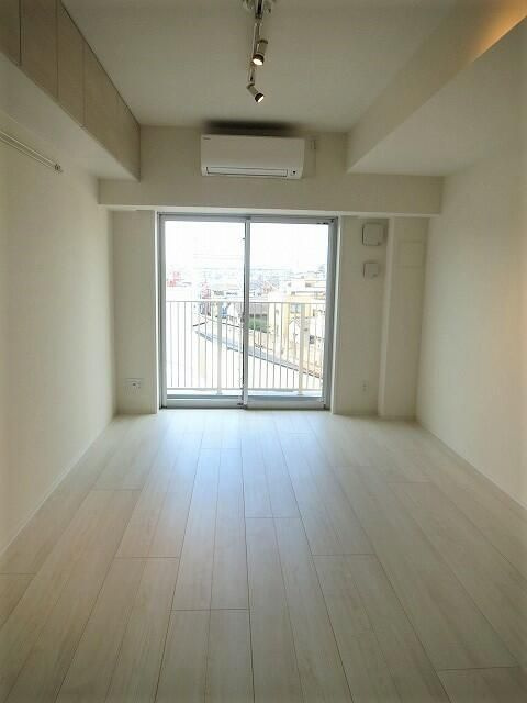 マキシヴ東向島フュージョナルの居間・リビング