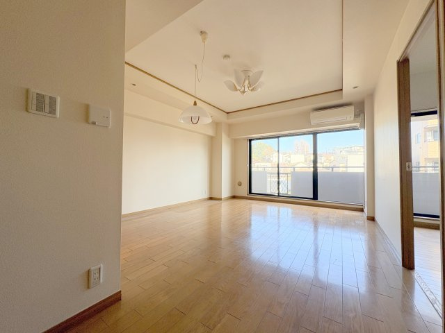 プレミール赤羽の居間・リビング