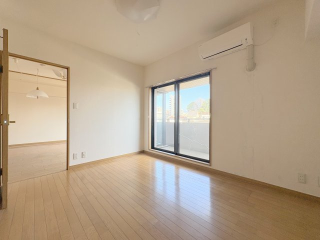 プレミール赤羽の洋室