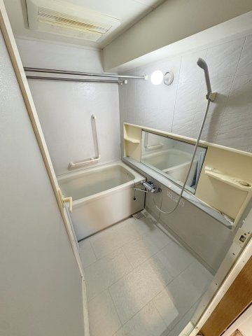 プレミール赤羽の浴室