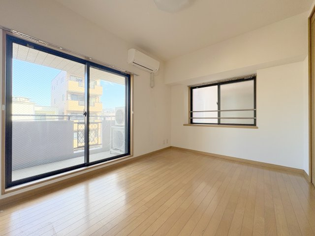 プレミール赤羽の洋室