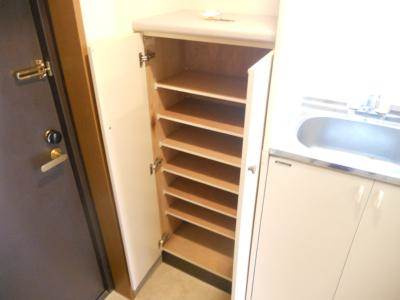 ベラジオ四条堀川の収納|下駄箱