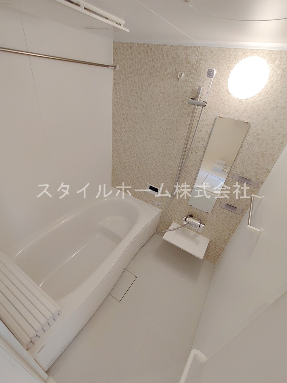 カーサ・ソラーレの浴室|別部屋写真です。