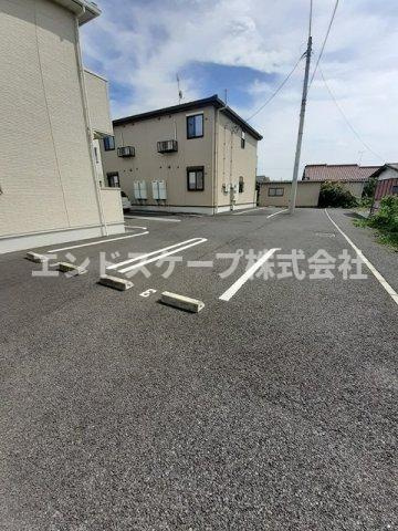 ローズ　Ⅰの駐車場|高崎、前橋のお部屋探しはエンドスケープまで！お客様の理想お聞かせ下さい♪