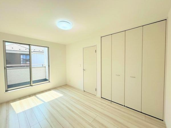 船橋市習志野台８丁目１－２５－７の洋室|2階東側洋室　約6.7帖