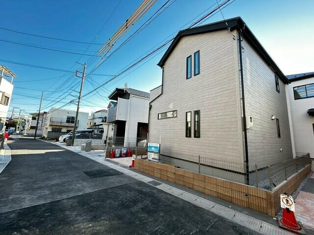 ４３１５市川市香取３棟の前面道路含む現地写真