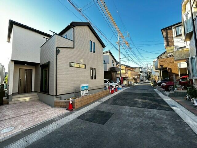 ４３１５市川市香取３棟の前面道路含む現地写真