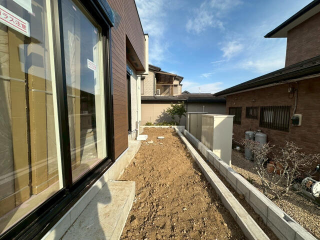 ブルーミングガーデン　松戸市高塚新田４期２棟／４期２号棟の庭|2号棟:外観写真