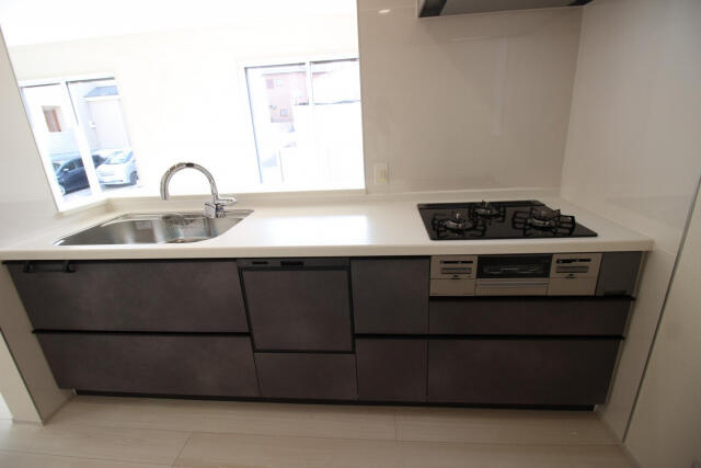 ブルーミングガーデン　松戸市上本郷４棟／１期４号棟のキッチン|(4)号棟キッチン