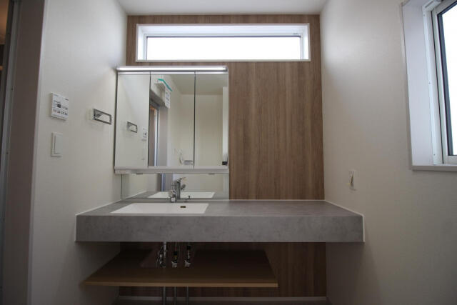 ブルーミングガーデン　松戸市上本郷４棟／１期４号棟の独立洗面台|(4)号棟洗面室