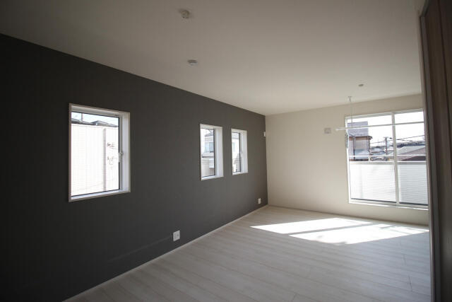 ブルーミングガーデン　松戸市上本郷４棟／１期４号棟の居間・リビング|(4)号棟2F居室