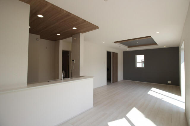 ブルーミングガーデン　松戸市上本郷４棟／１期４号棟の居間・リビング|(4)号棟リビング