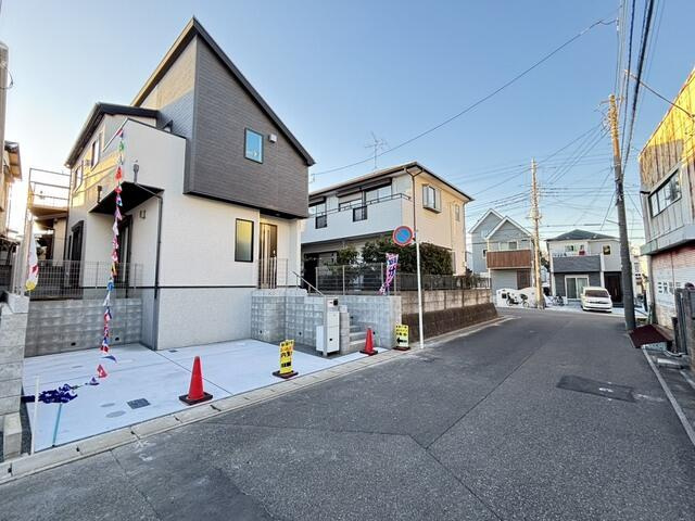 松戸上本郷４丁目　第１期の前面道路含む現地写真