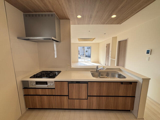 ブルーミングガーデン　鎌ケ谷市北中沢３丁目２棟／１期２号棟のキッチン|2号棟:システムキッチン