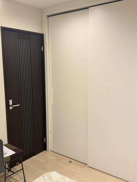 西平井戸建の玄関