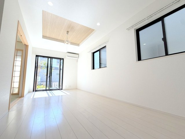 福生市熊川　中古戸建の居間・リビング