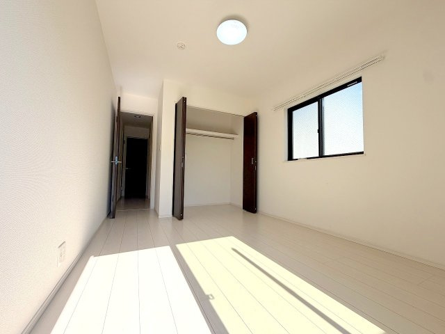 福生市熊川　中古戸建の洋室