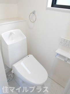 【トイレ】 | 郡山市町東2丁目新築一戸建て3棟 | 落ち着いた色調のトイレです