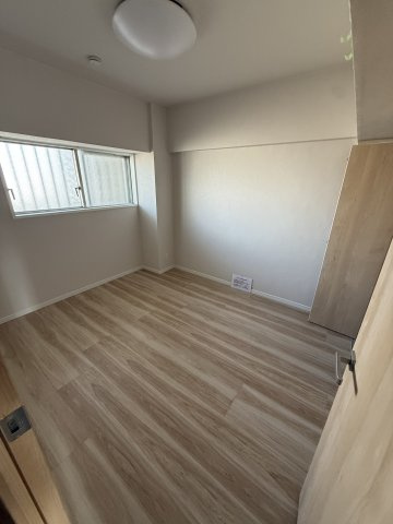 豊玉南住宅の洋室