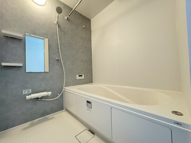 Adoble＋アドブル　小倉北区皿山町2期　の浴室