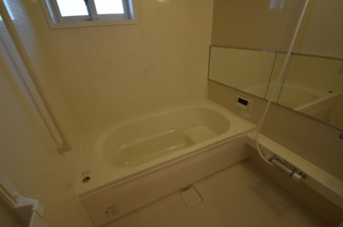 アクタス五軒屋の浴室