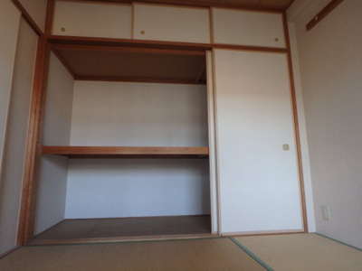 【和室】 | ウエストヒルズⅠ・Ⅱ | 和室の押入です