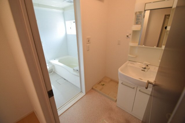 ヴィラ・ルミエールの洗面所|洗面脱衣所