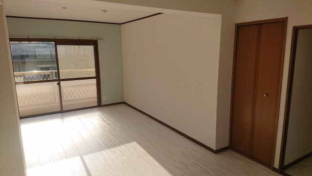 パールハイツの居間・リビング