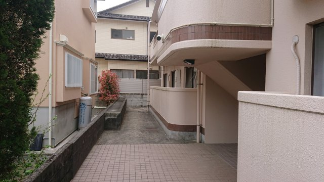 パールハイツのエントランス