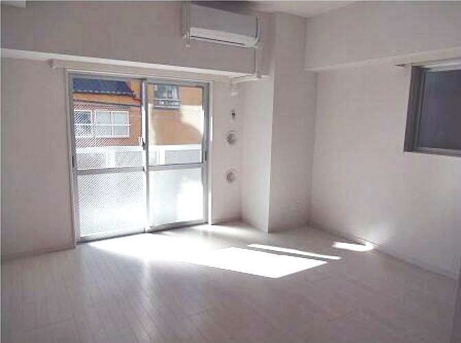 プレール・ドゥーク浅草Ⅱの居間・リビング