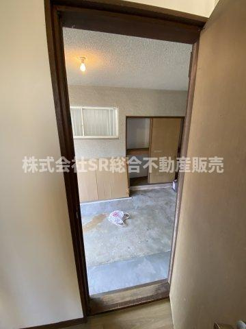 吉田3丁目中古戸建の内装|車庫とお家と直接出入りできます！