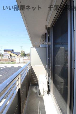 グランメゾンⅢのバルコニー|外からの目が気にならないバルコニーで洗濯物が干せます