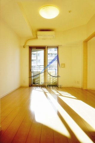 ライオンズプラザ西台駅前の居間・リビング|洋室のお部屋です。