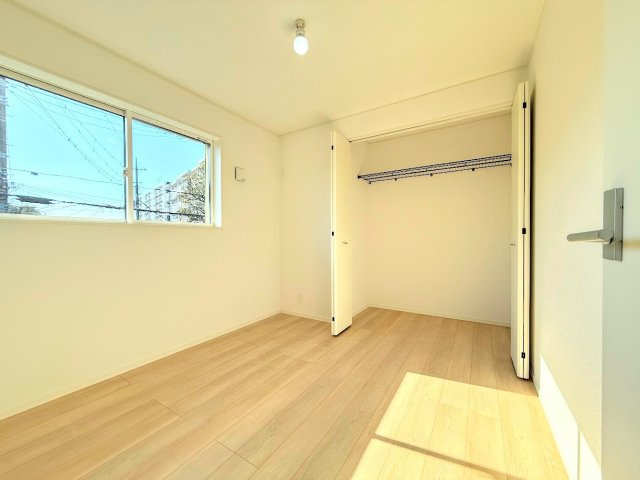 港南区野庭町　新築戸建て　第１の収納|◆暮らし心地を大きく左右する収納を、適材適所に配置し使い勝手を考慮しました。空間を余すところなく有効利用した収納は生活空間をより上質なものにしてくれるでしょう。
