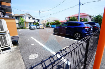 【駐車場】 | スタークレスト | 駐車場で