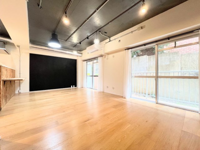 【居間・リビング】 | バームハイツ日吉 | ◆リビングは一日中太陽の光が射し込みます。家族が集まる空間は、自然と笑顔が溢れます！