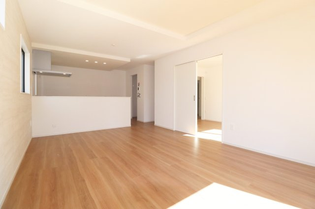 二本松市油井字大窪　　　  1号棟　　油井小学校、安達中学区　の居間・リビング