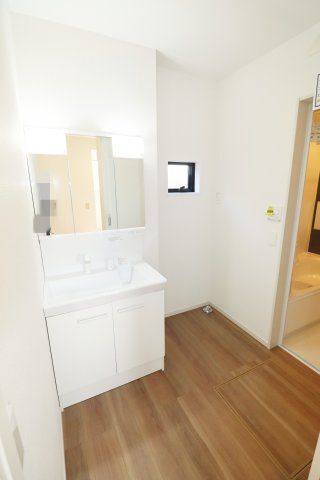 二本松市油井字大窪　　　  1号棟　　油井小学校、安達中学区　の洗面所