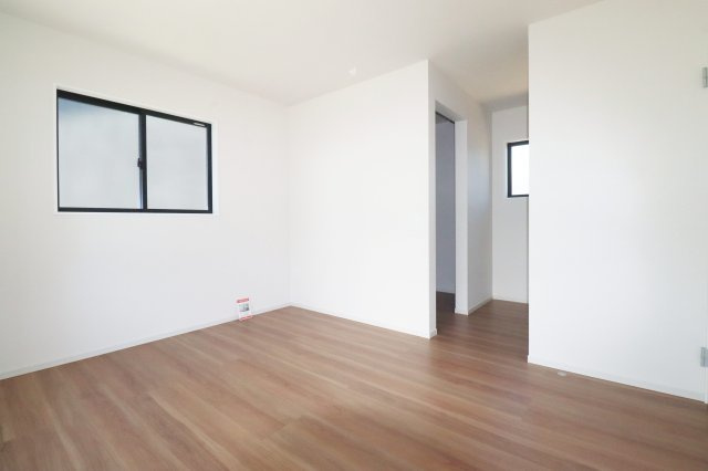 二本松市油井字大窪　　　  1号棟　　油井小学校、安達中学区　の洋室