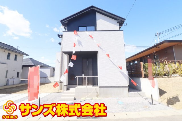 二本松市油井字大窪　　　  1号棟　　油井小学校、安達中学区　の外観|東側から見た外観♪