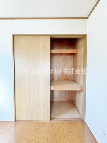 東村山市廻田町３丁目の賃貸マンションの収納