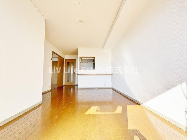 東村山市廻田町３丁目の賃貸マンションの居間・リビング