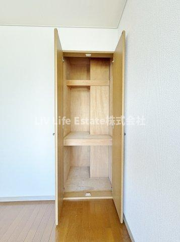 東村山市廻田町３丁目の賃貸マンションの収納