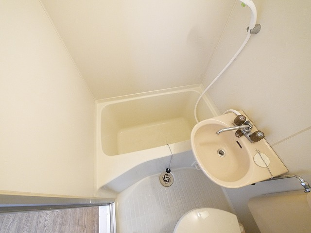 サンハイツ新大宮の浴室