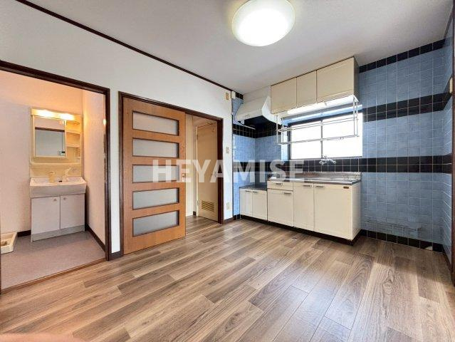 ヴィラ中川Ⅱの居間・リビング