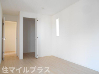 【洋室】 | 白河市久田野新築一戸建て1棟 | 明るい洋室です